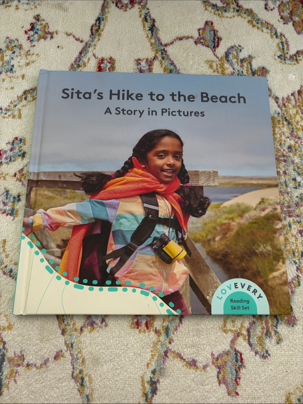 Sita's Hike to the Beach - Colorful Kids Picture Book
